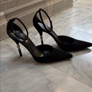 Gucci Elegant Black Stiletto suede Heels